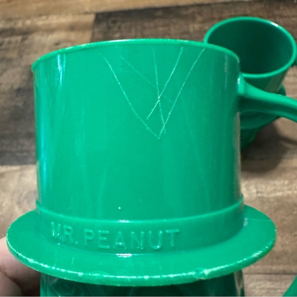 Vintage 1960s Mr. Peanut Mug Set - Picture 6 of 8